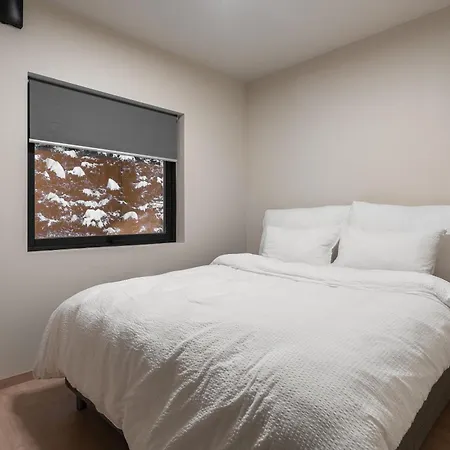 Aurora Homes - With View Apartment *